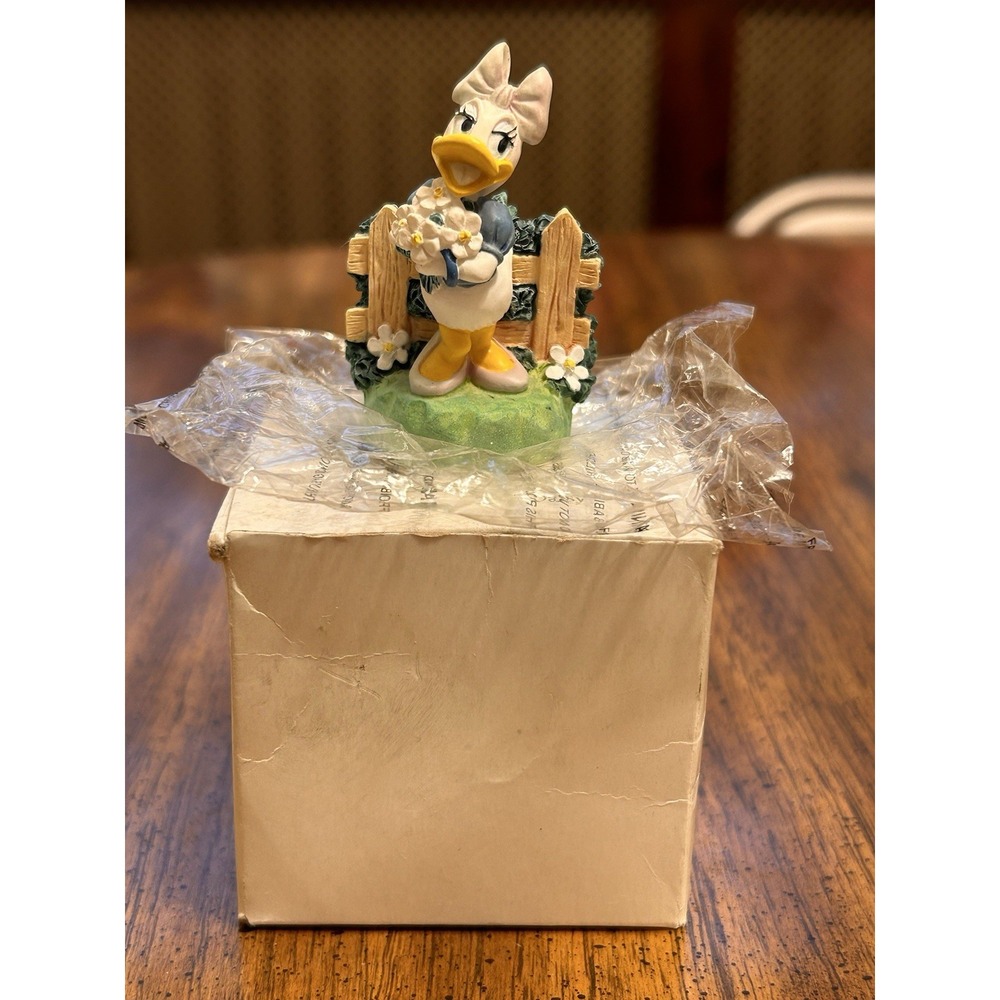 Disney Daisy Duck Magic Thimble Collection Figurine By Lenox